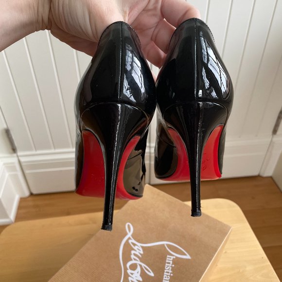 Iconic Christian Louboutin Red Sole High Heel - Picture 5 of 15